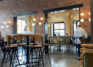 tennessee/chattanooga/restaurant/hello-monty