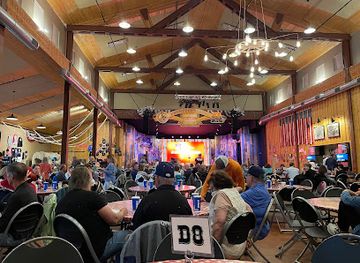 utah/bryce-canyon-city/restaurant/ebenezer-s-barn-and-grill-dinner-show