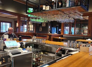 minnesota/western-minnesota/restaurant/longtrees-woodfire-grill