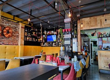 montenegro/cetinje/restaurant/metro-food