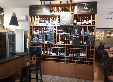 hungary/sopron-wine-region/restaurant/koffer-borbar