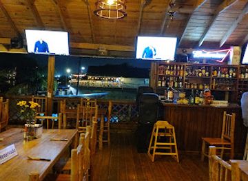 guatemala/puerto-barrios/restaurant/puerto-madero