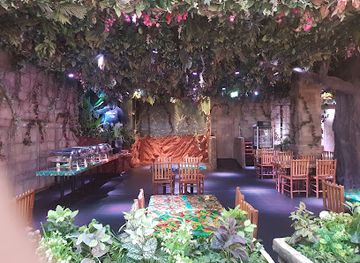 united-arab-emirates/dubai-desert-conservation-reserve/restaurant/rainforest-cafe-restaurant-dubai