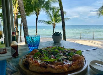 vietnam/phu-quoc-island/restaurant/red-rum-jw-marriott-phu-quoc-emerald-bay-resort-spa