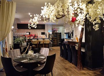 gibraltar/st-michael-s-cave/restaurant/the-lounge-bar-gastro-bar