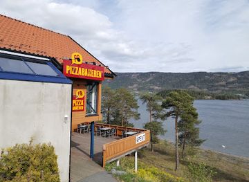 norway/svalbard/restaurant/pizzabakeren-vik