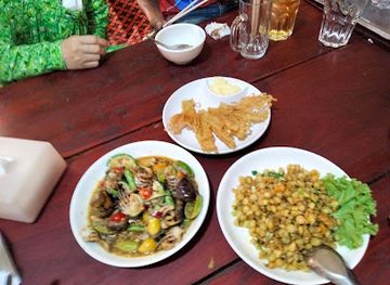 cambodia/preah-vihear/restaurant/restaurant-preah-vihear-derm-mean
