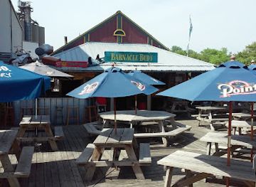 wisconsin/milwaukee/bay-view/restaurant/barnacle-bud-s