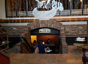 tennessee/knoxville/university-of-tennessee/restaurant/the-melting-pot