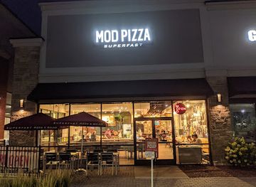 wisconsin/lake-geneva/restaurant/mod-pizza