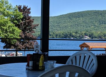 new-york/lake-george/restaurant/lookout-cafe