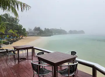 Barefoot Bar and Restaurant