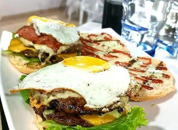 ecuador/tena/restaurant/la-barra-del-sabor