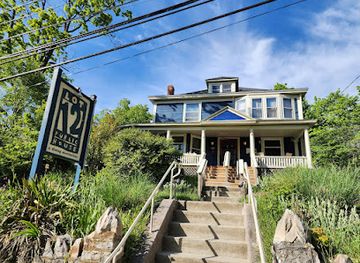west-virginia/eastern-panhandle/restaurant/lot-12-public-house-inc