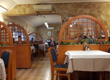 croatia/split/marjan/restaurant/lucica