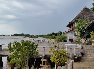 burundi/northern-highlands/restaurant/cercle-nautique-de-bujumbura