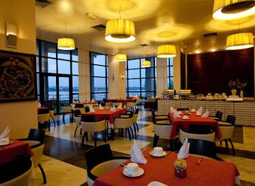 mali/mande/restaurant/belvedere