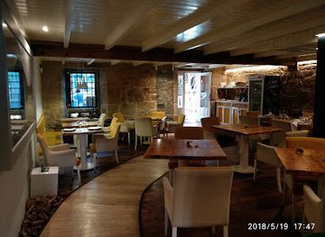 spain/santiago-de-compostela/restaurant/a-horta-d-obradoiro