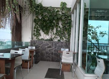 indonesia/jambi/restaurant/clover-sky-lounge