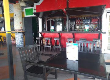 sint-maarten/maho/restaurant/bb-s-grill