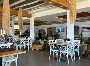 cyprus/famagusta-district/restaurant/mackenzi-bay