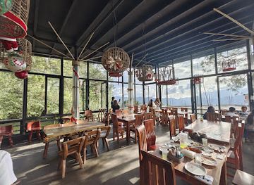 philippines/mt-pulag/restaurant/via-von-joy-restaurant-and-cafe-w-viewdeck