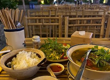vietnam/south-central-coast/restaurant/lua-restaurant