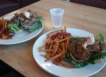 california/sierra-nevada/restaurant/whoa-nellie-deli