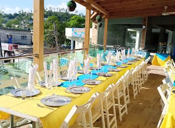 dominican-republic/samana/restaurant/deluxe-360-la-plaza-del-coco