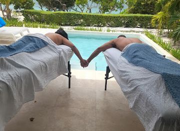 turks-and-caicos-islands/sapodilla-bay-beach/restaurant/red-snappers