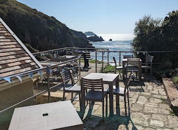 guernsey/perelle-bay/restaurant/saints-bay-beach-kiosk
