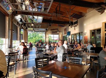 tennessee/chattanooga-riverfront/restaurant/scotties-on-the-river