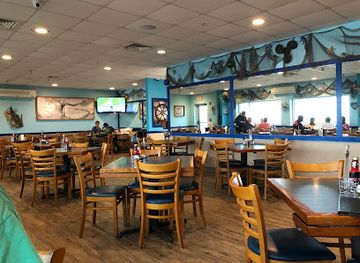 mississippi/gulf-coast-beaches/restaurant/mcelroy-s-harbor-house