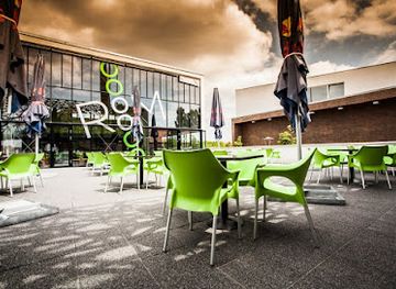 hungary/pecs/restaurant/room-bistro-club