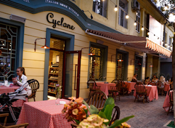 kyrgyzstan/bishkek/restaurant/cyclone