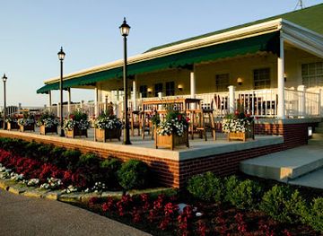 indiana/patoka-lake/restaurant/hagen-s-club-house-restaurant
