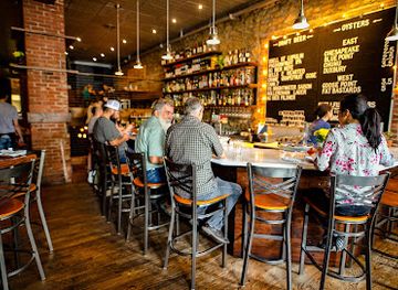 kansas/lawrence/restaurant/mass-st-fish-house-raw-bar