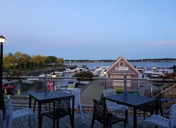 canada/prince-edward-island-national-park/restaurant/peakes-quay-restaurant-bar