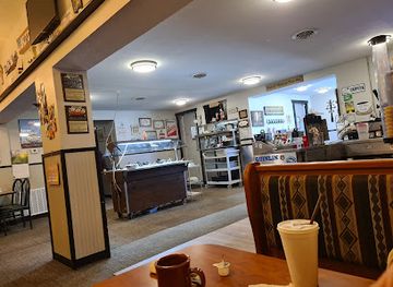 indiana/morgan-monroe-state-forest/restaurant/trackside-bar-and-grill