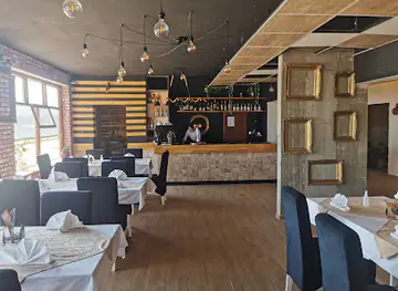 Restoran Karpati Kapija Đerdapa la Ion/Taverna Carpați Porțile de fiar la Ion