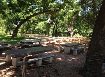 texas/enchanted-rock-state-natural-area/restaurant/pecan-grove-store