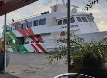 jamaica/kingston/port-royal/restaurant/bunny-s-seaside-kitchen