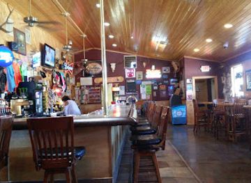 minnesota/driftless-area/restaurant/the-ruffed-grouse-roadhouse