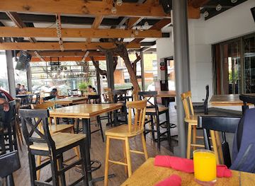 guatemala/tikal/restaurant/tapas-y-canas