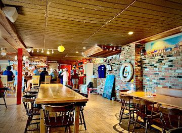 maine/washington-county/restaurant/peter-trout-s-tavern-and-inn