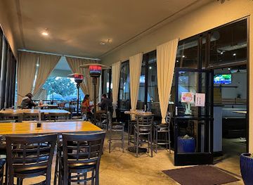 california/fresno/restaurant/the-point-patio-bar-bistro