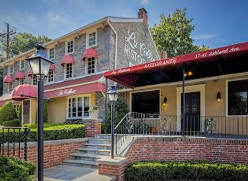 pennsylvania/northern-tier/restaurant/la-collina