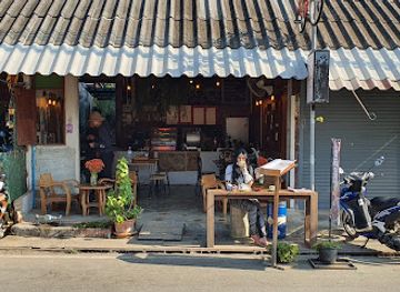 thailand/pai/restaurant/lemon-thyme-backyard