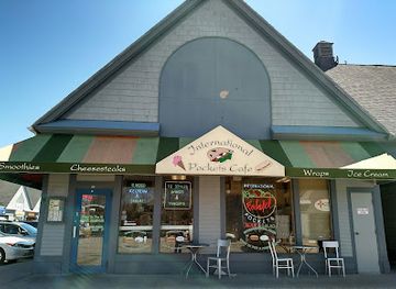 rhode-island/trustom-pond-national-wildlife-refuge/restaurant/international-pocket-cafe