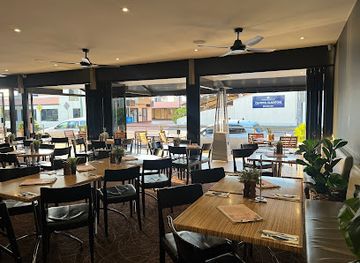 australia/central-queensland/restaurant/the-queens-gladstone